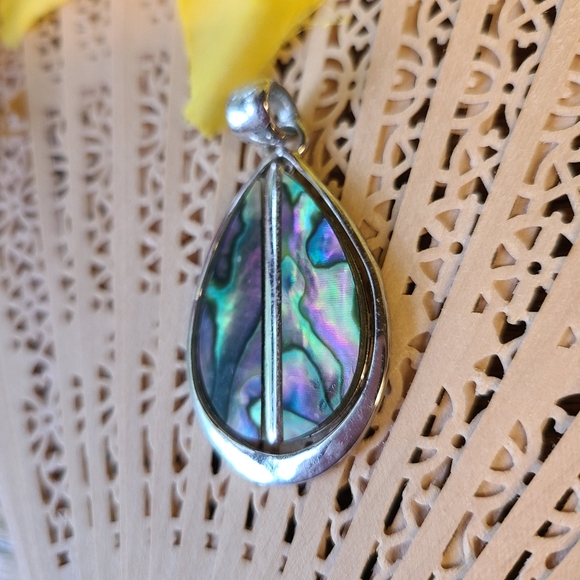 Lia Sophia Abalone Pendant Teardrop - Picture 9 of 11